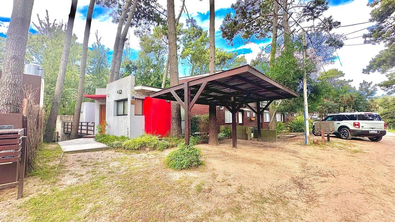Dos Casas - Calle 36 entre Punta del Este y Copacabana