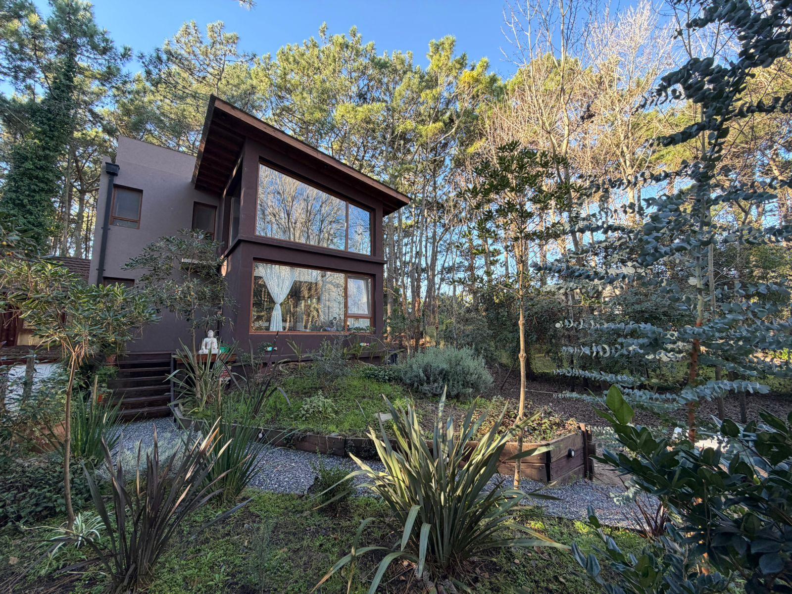 Casa y Monoambiente - Calle 42 entre Punta del Este y calle 1